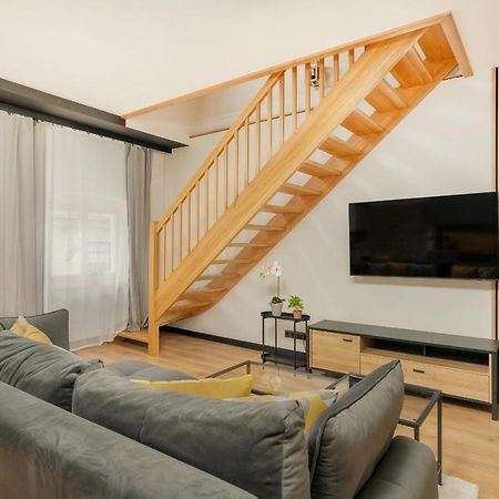 Komeda Apartment Hidden In Poznan Old Town By Noclegi Renters Buitenkant foto