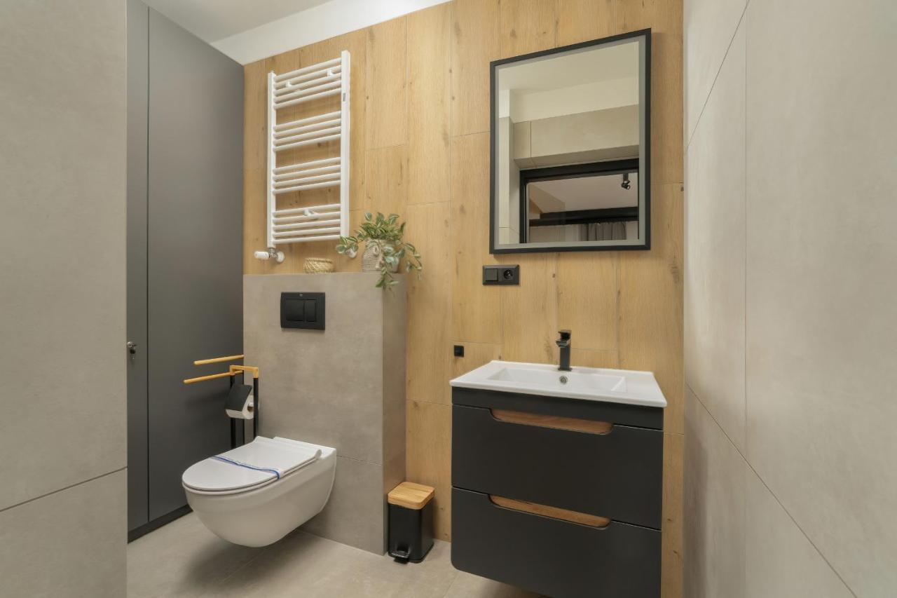 Komeda Apartment Hidden In Poznan Old Town By Noclegi Renters Buitenkant foto