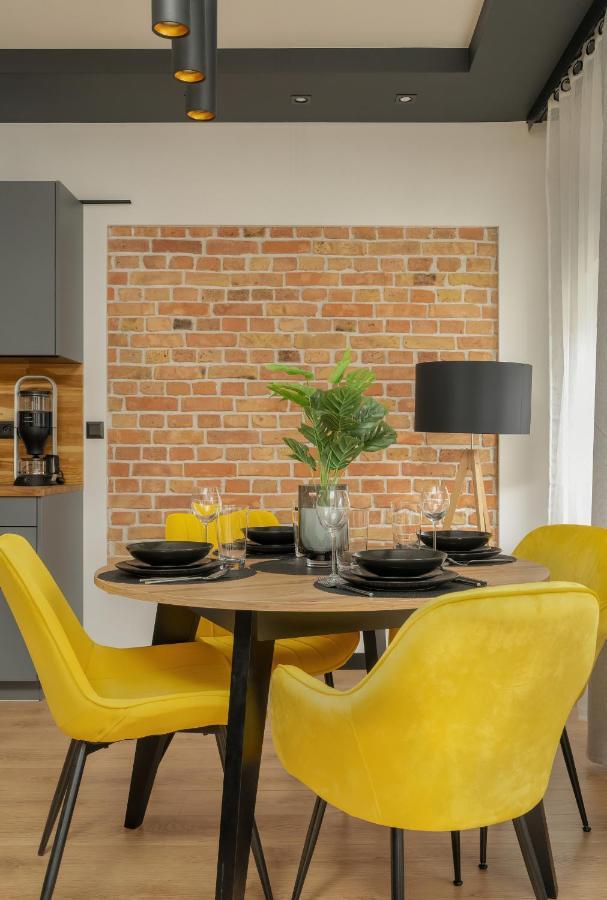 Komeda Apartment Hidden In Poznan Old Town By Noclegi Renters Buitenkant foto