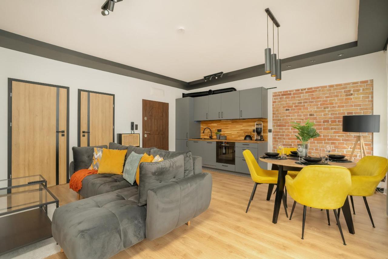 Komeda Apartment Hidden In Poznan Old Town By Noclegi Renters Buitenkant foto