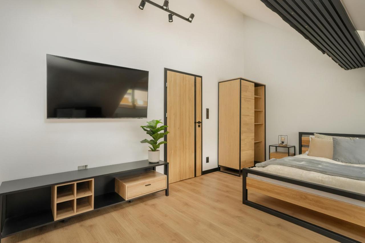 Komeda Apartment Hidden In Poznan Old Town By Noclegi Renters Buitenkant foto