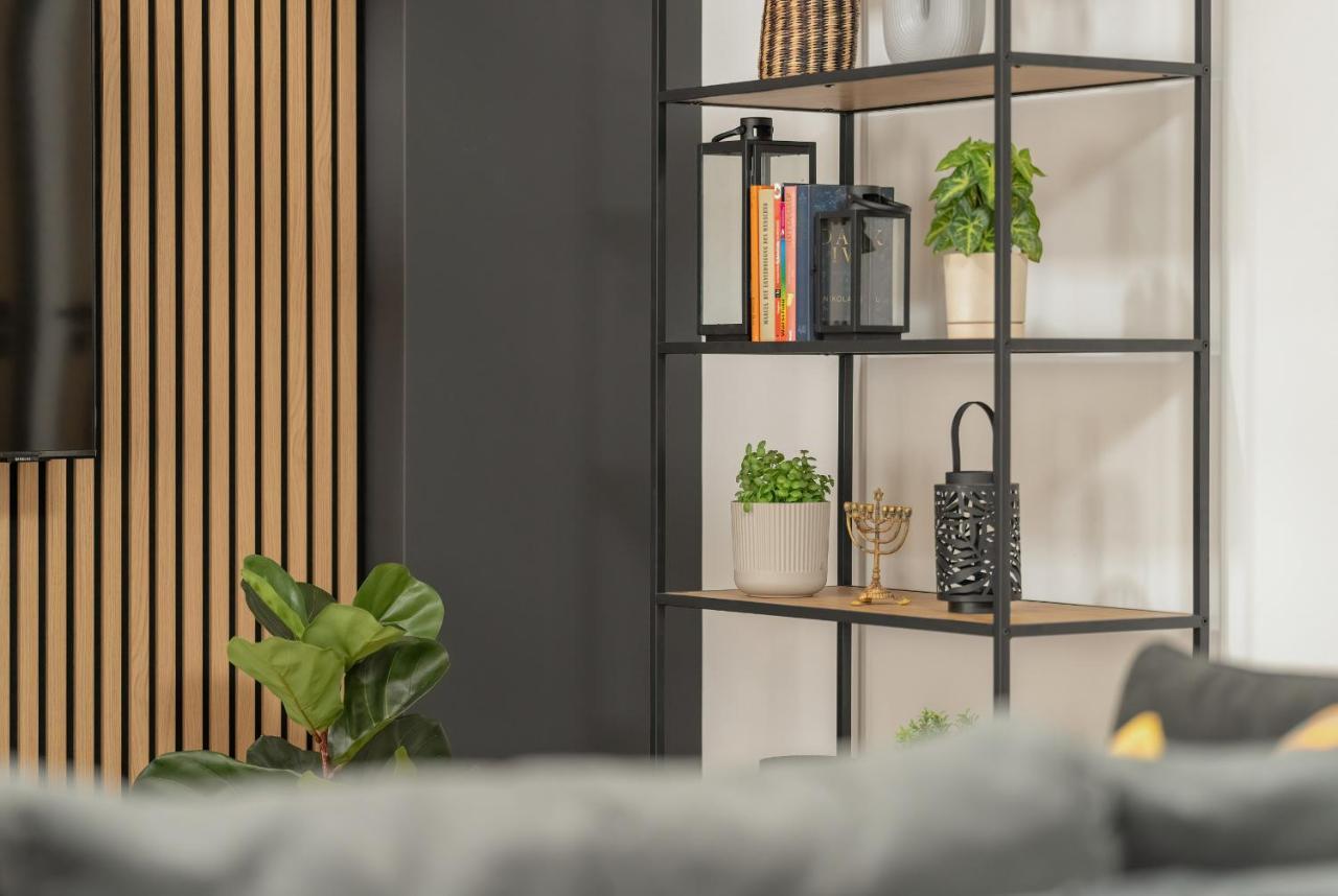 Komeda Apartment Hidden In Poznan Old Town By Noclegi Renters Buitenkant foto