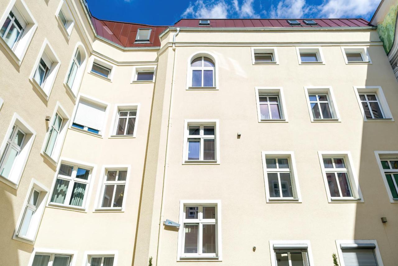 Komeda Apartment Hidden In Poznan Old Town By Noclegi Renters Buitenkant foto